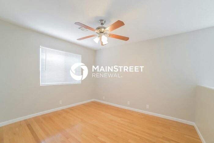 8645 W Mauro Ln - Photo 6 of 17