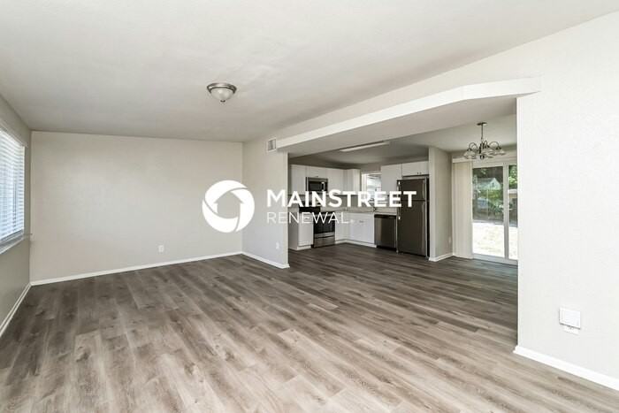 4010 W Marietta St - Photo 4 of 16