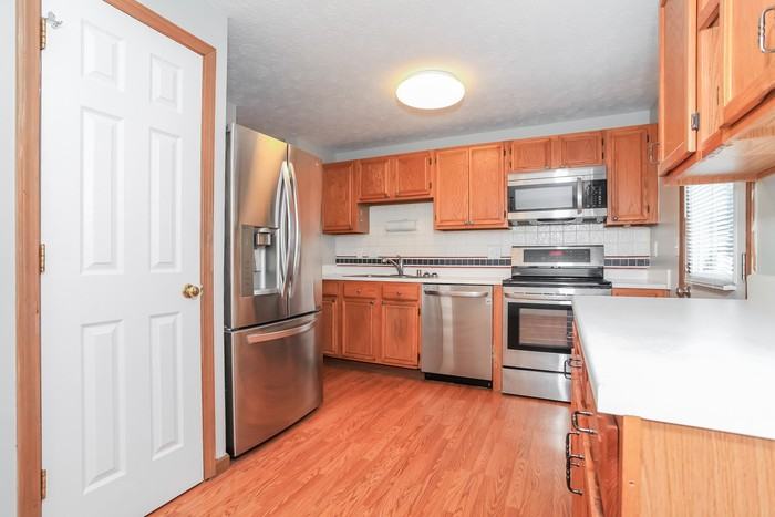 159 Hillwood Ct - Photo 5 of 12
