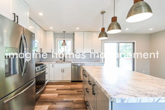 803 Brookside Dr - Photo 7 of 23