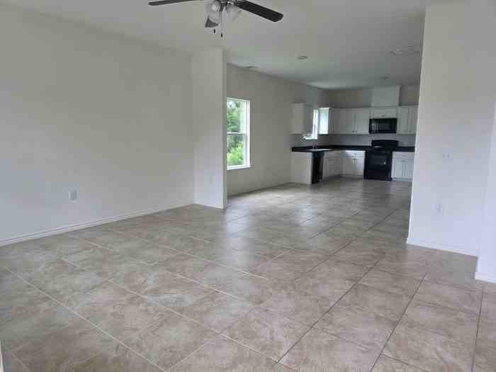6102 White Oak Dr - Photo 2 of 16