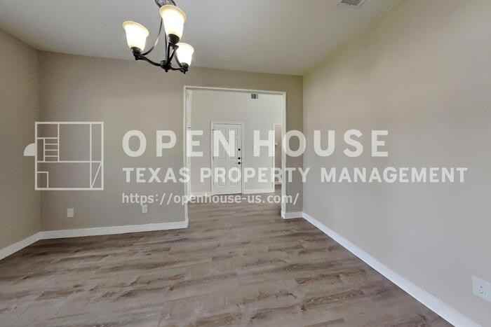 30802 Sifton Dr - Photo 6 of 20
