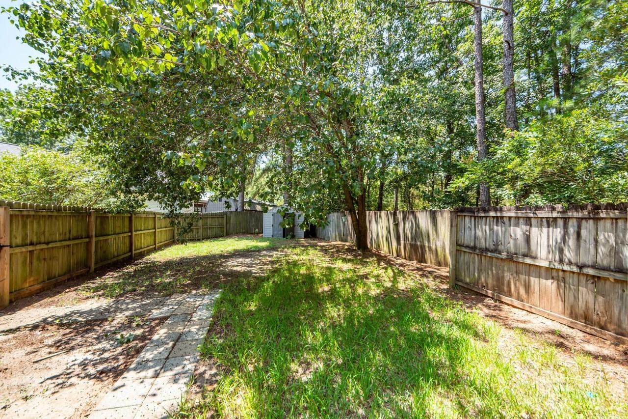 113 Trescott Ct - Photo 5 of 11