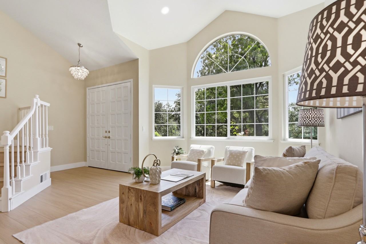 1290 Notting Hill Dr #NA - Photo 6 of 32