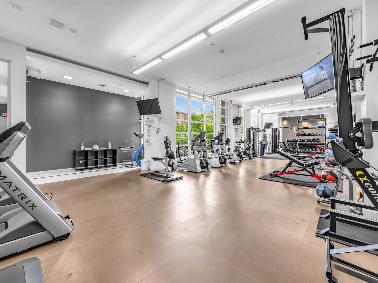 380 Macpherson Avenue #422 - Photo 4 of 25