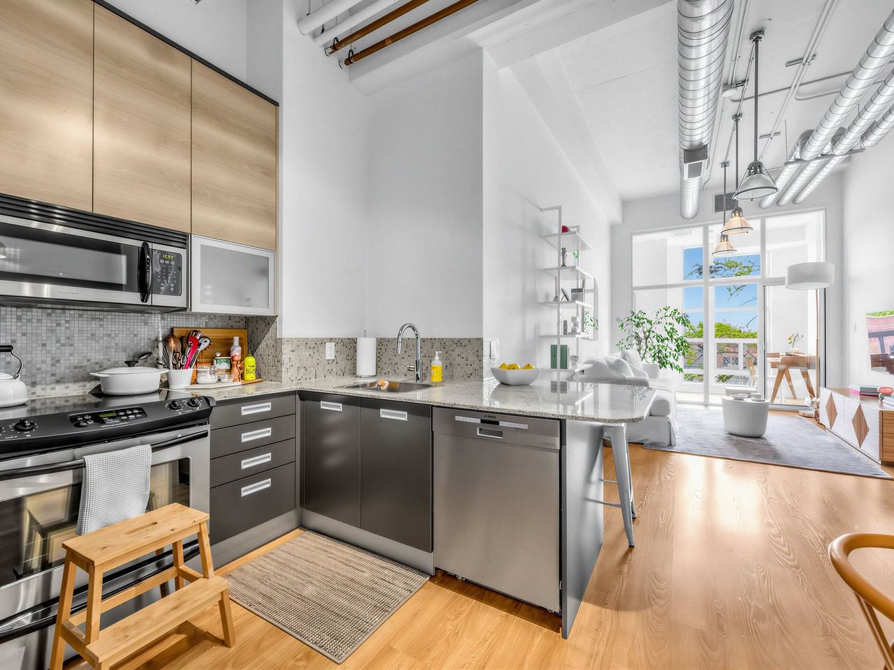 380 Macpherson Avenue #422 - Photo 3 of 25