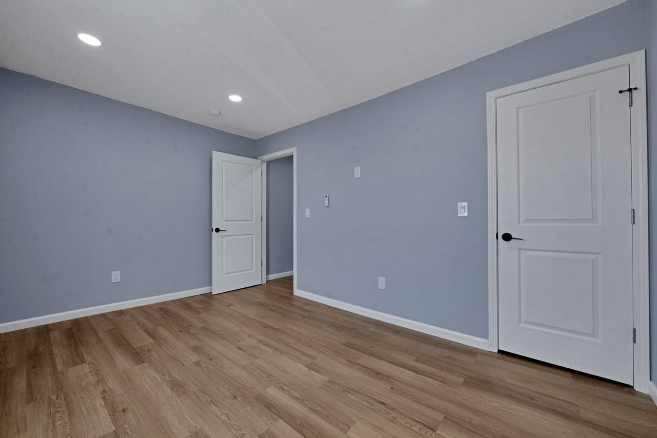 786 Thomas Ave #786 - Photo 5 of 19