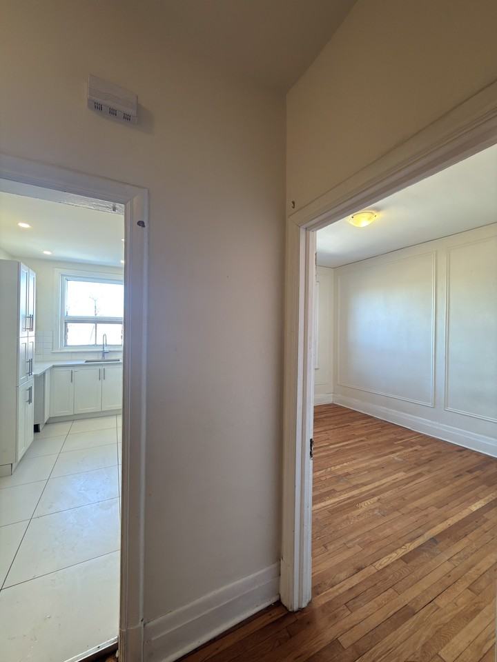 802 Avenue Dollard #5 - Photo 2 of 13