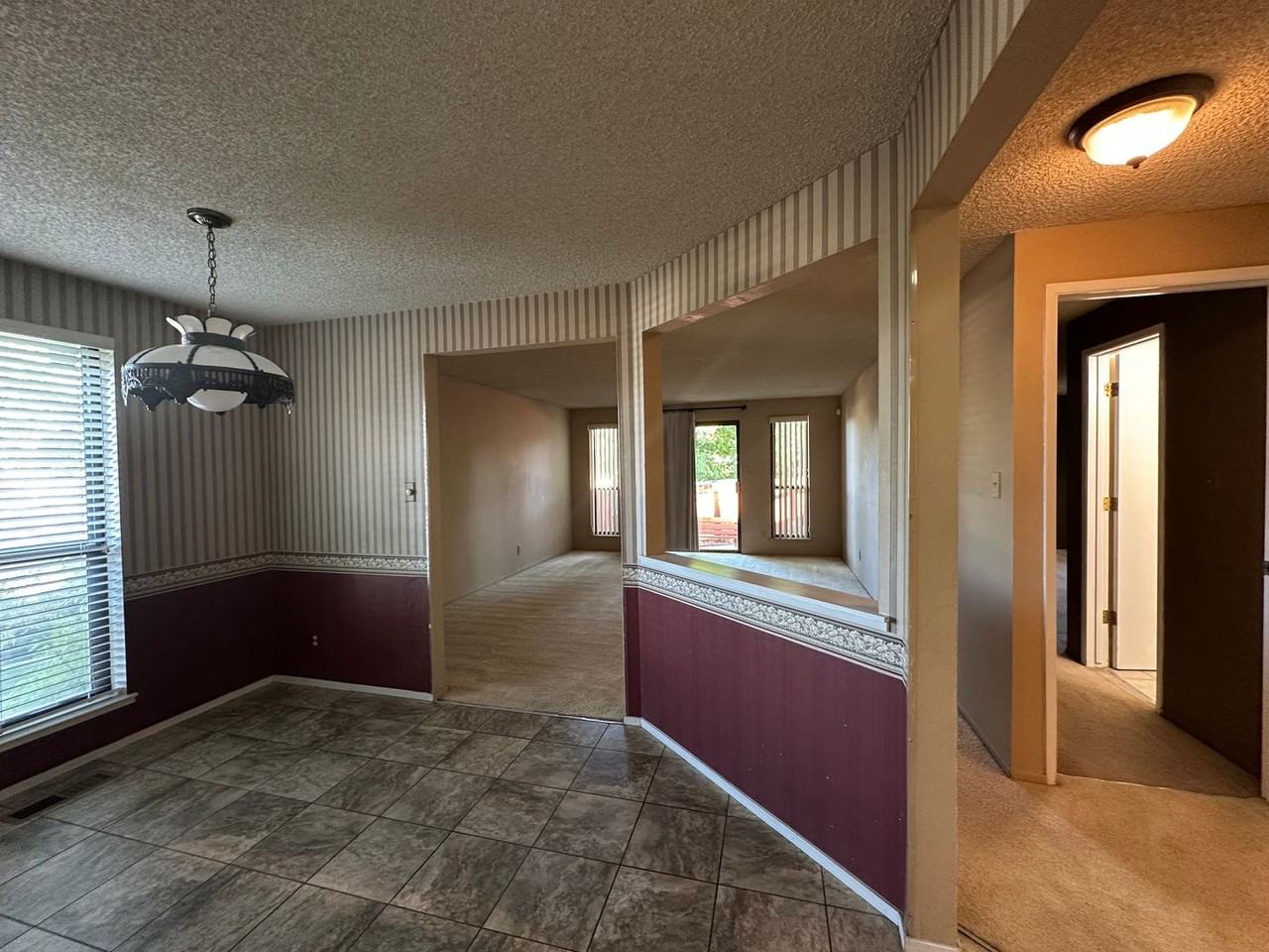 1500 Ellendale Ct - Photo 6 of 26