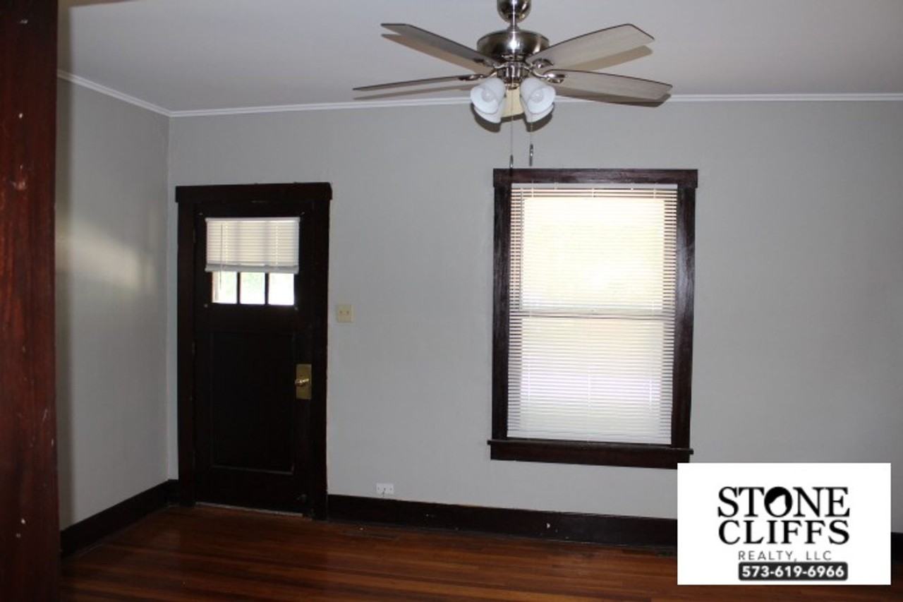 1607 W Main St - Photo 2 of 28