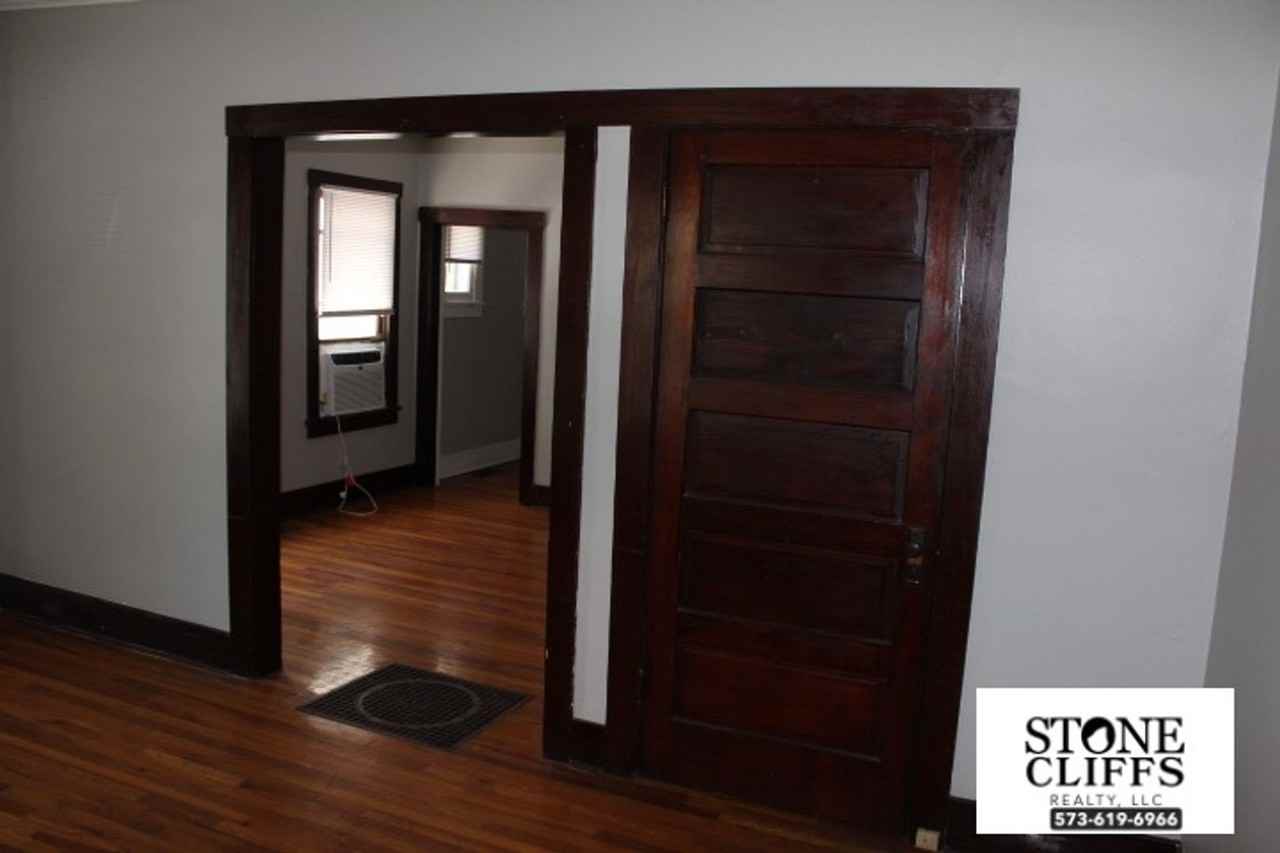 1607 W Main St - Photo 3 of 28