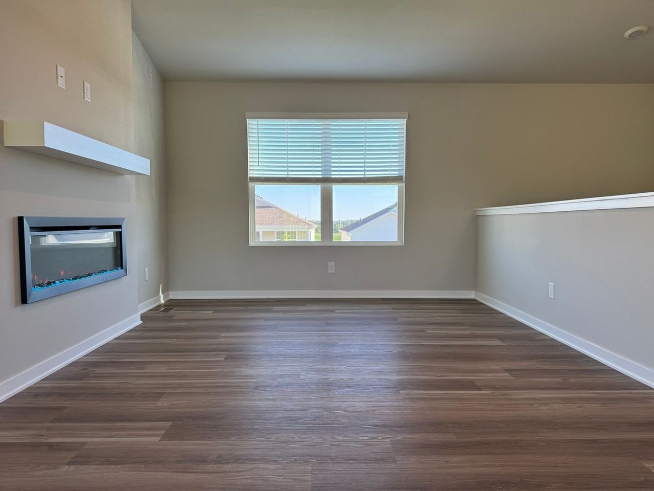 13631 Whitmore St - Photo 4 of 27