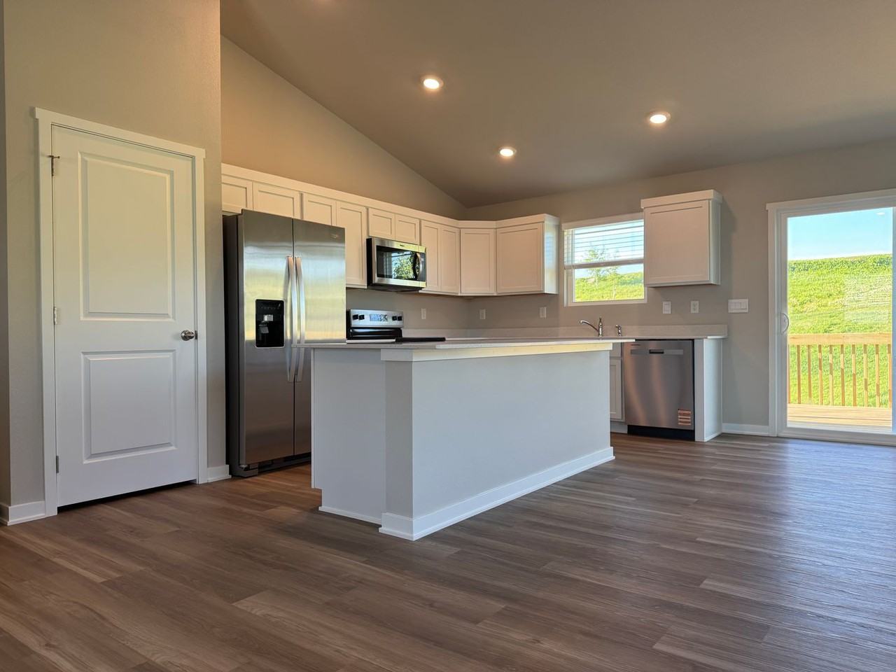 13631 Whitmore St - Photo 7 of 27