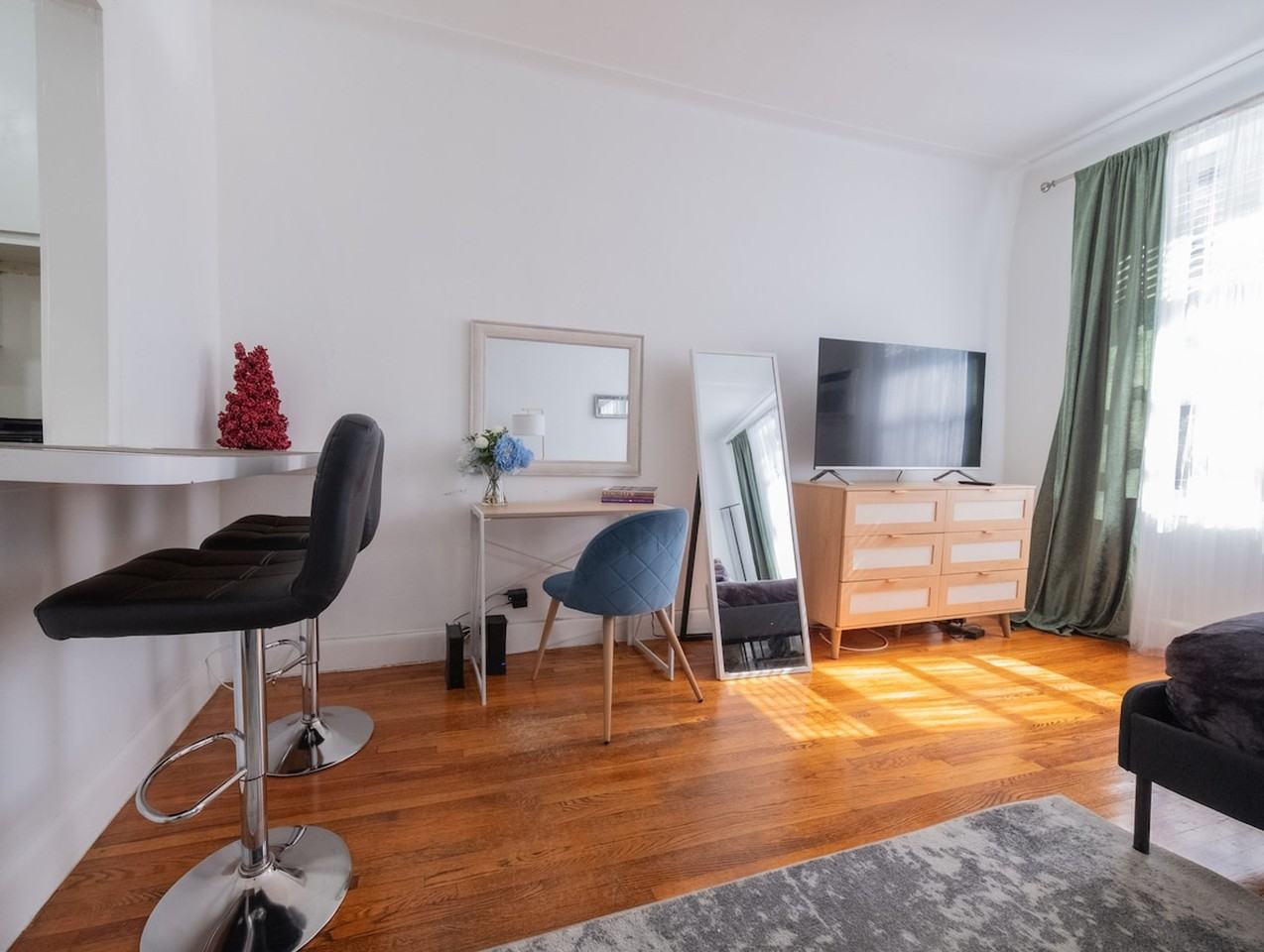 328 East 74th Street - Photo 3 of 19