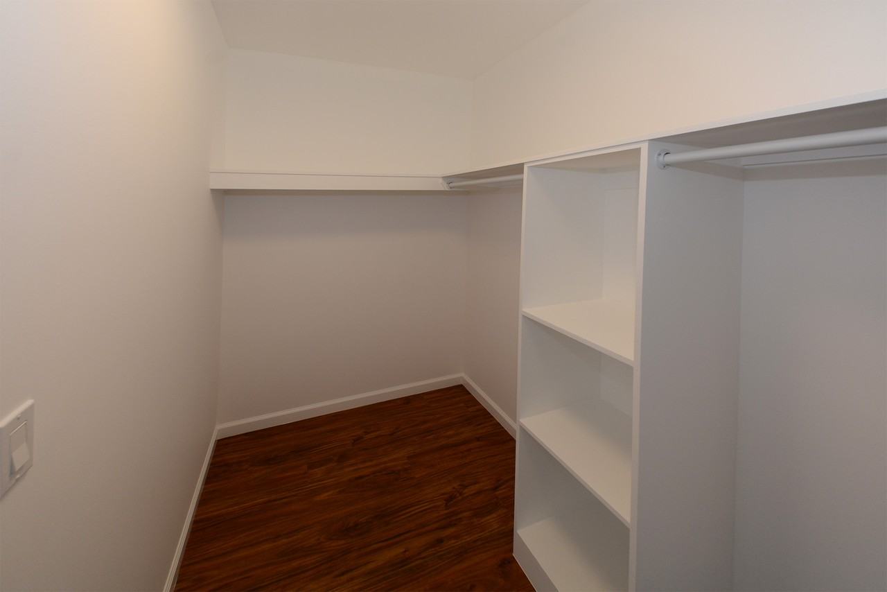 1182 Palekaiko St - Photo 7 of 10