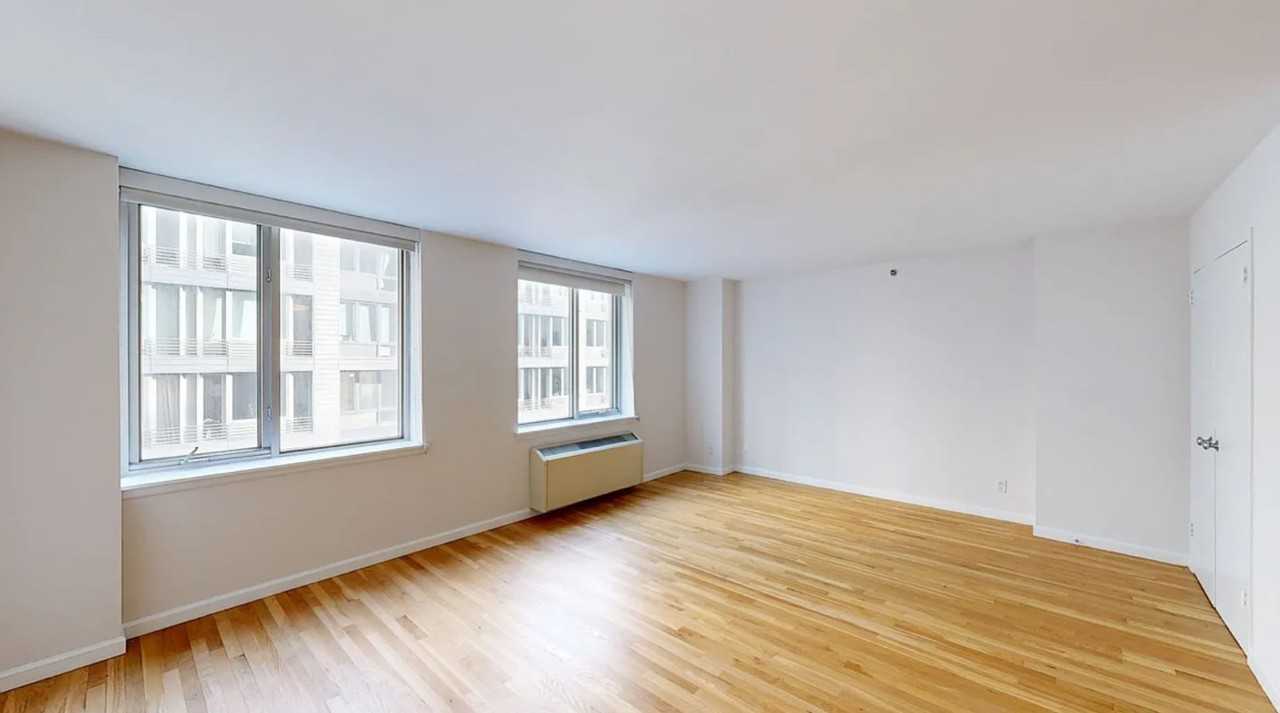 W 21st St #801 - Photo 5 of 7