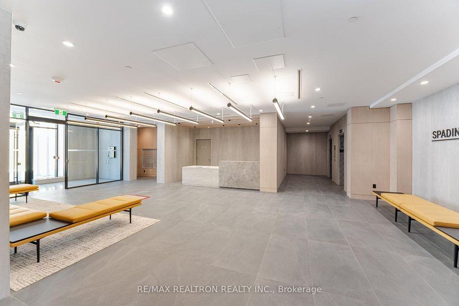 664 Spadina Avenue - Photo 16