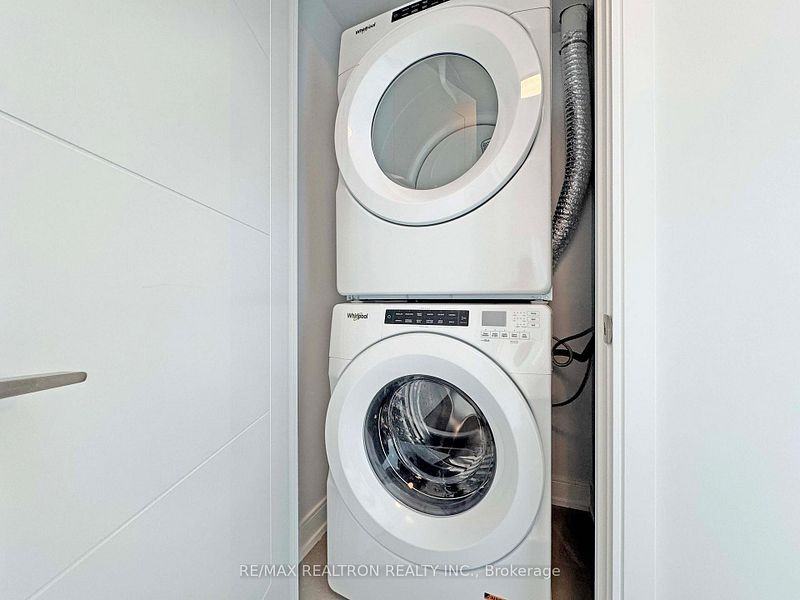 664 Spadina Avenue - Photo 13