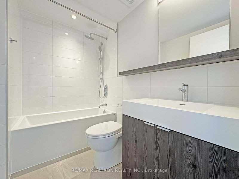 664 Spadina Avenue - Photo 14
