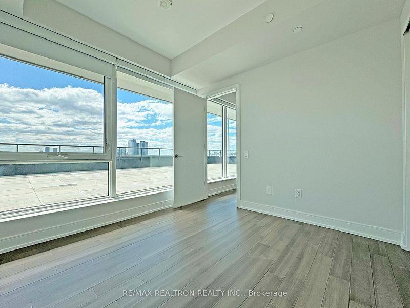 664 Spadina Avenue - Photo 8