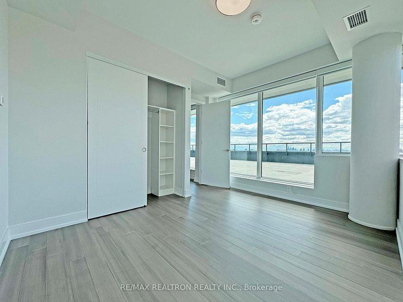 664 Spadina Avenue - Photo 9