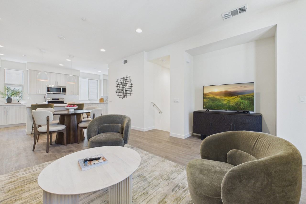 Solaterra Granada Hills - Photo 5 of 35