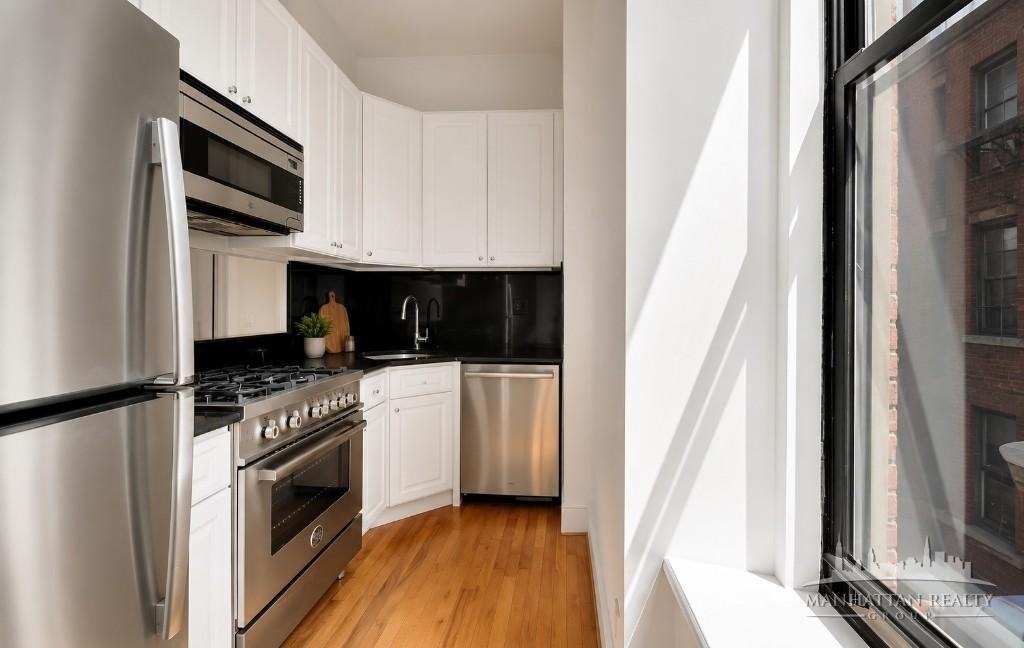Madison Ave #9B - Photo 2 of 11