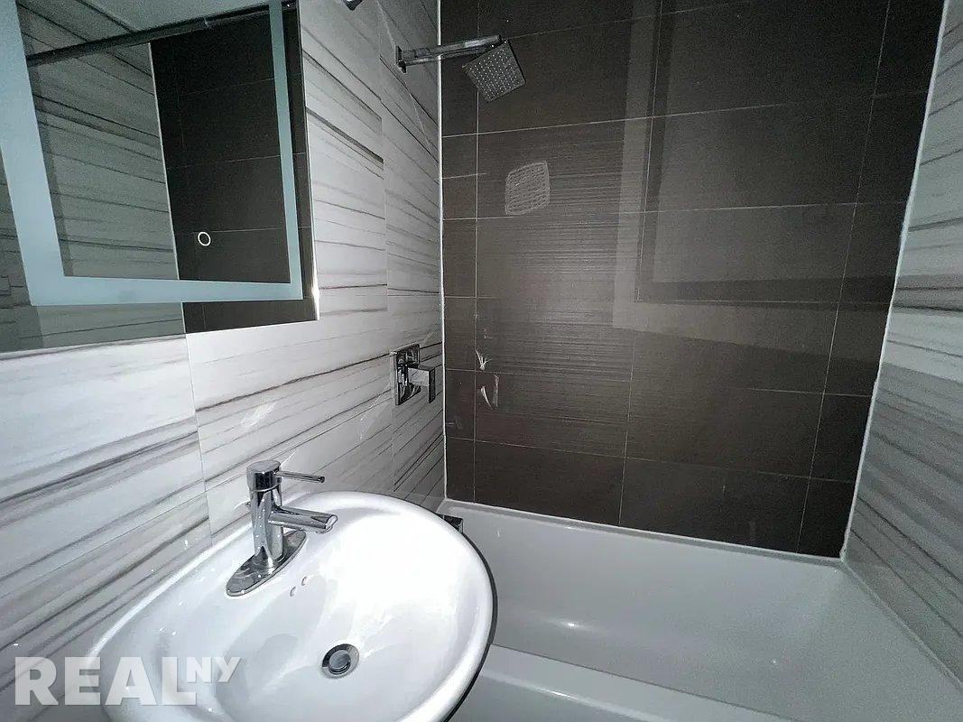 411 E 118th St #12 - Photo 5 of 6