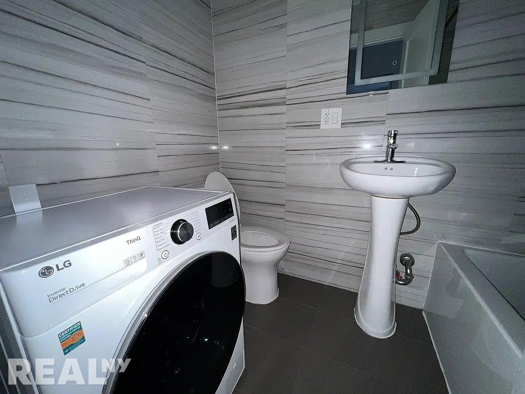 411 E 118th St #12 - Photo 6 of 6