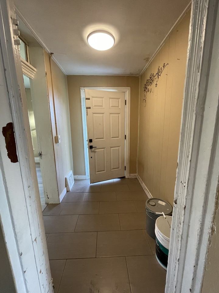 2742 Adams Ave - Photo 2 of 18