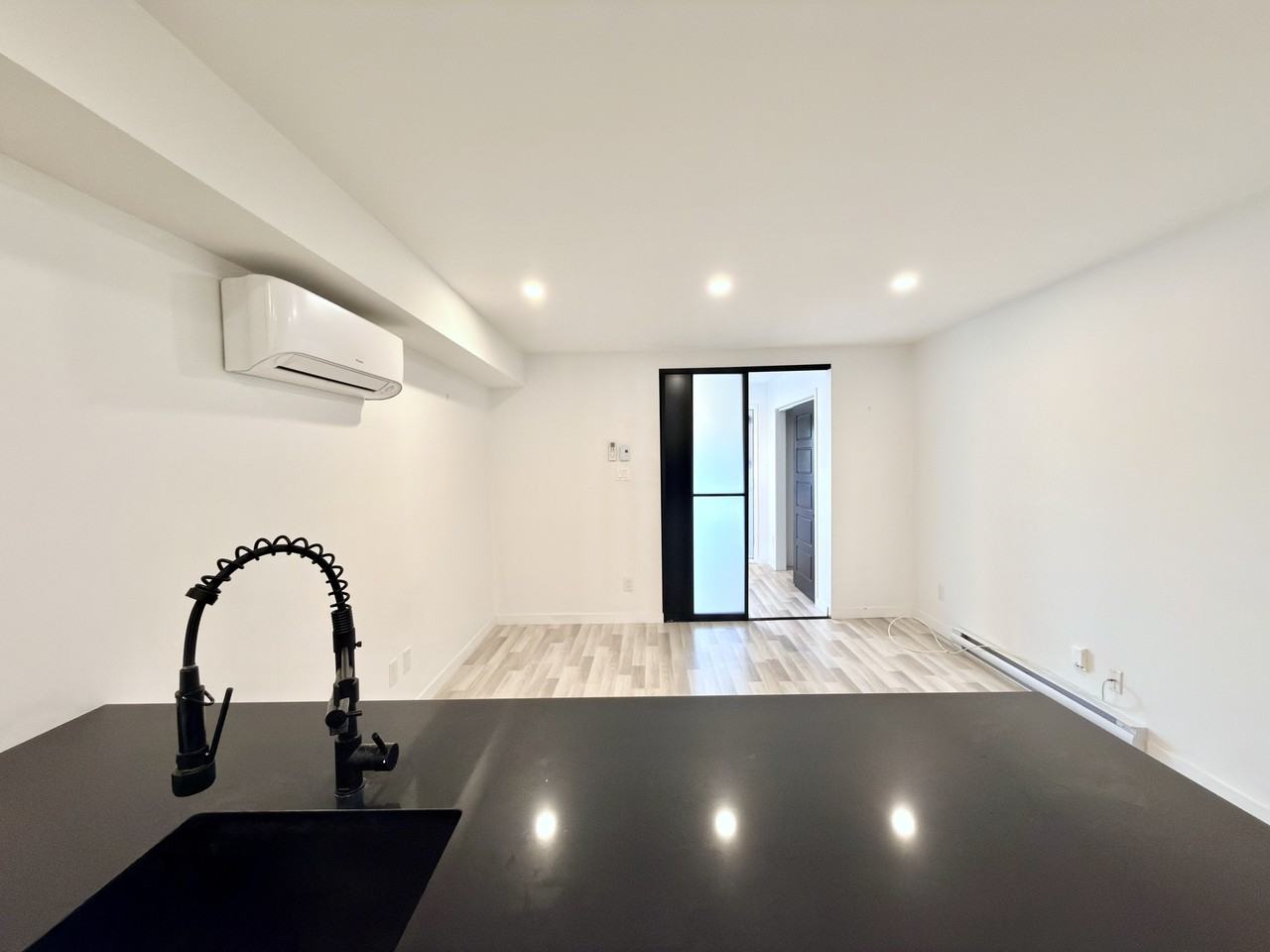 5695 Rue Saint-Jacques #323 - Photo 6 of 15