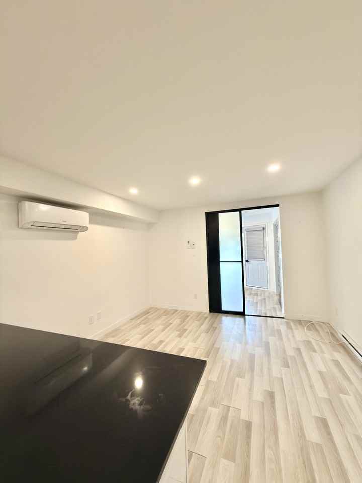 5695 Rue Saint-Jacques #323 - Photo 7 of 15