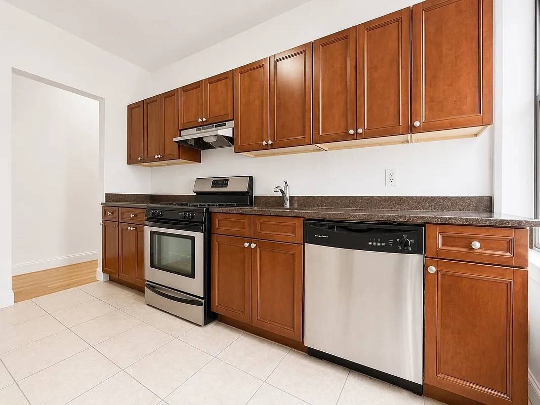 3620 Broadway #67 - Photo 5 of 7