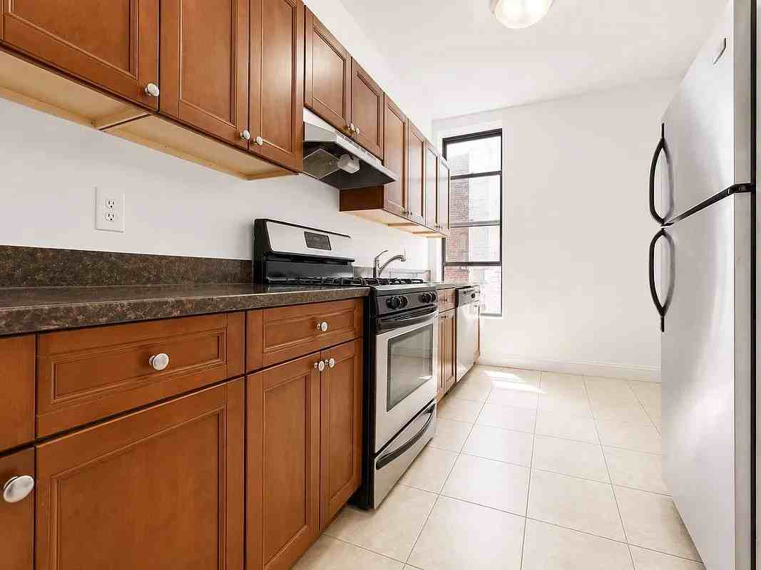 3620 Broadway #67 - Photo 6 of 7