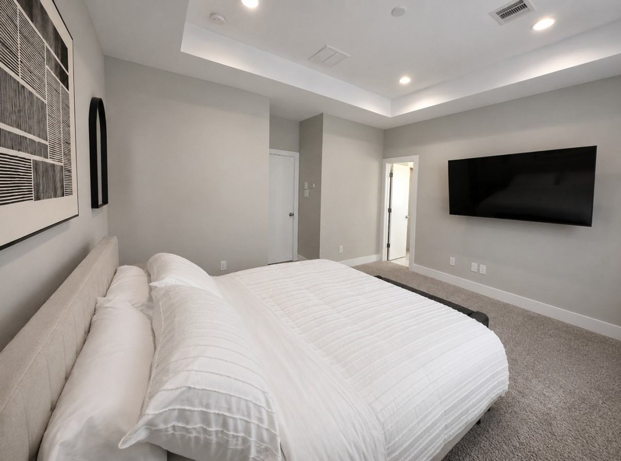 8326 Curry Rd #1227052P - Photo 7 of 38