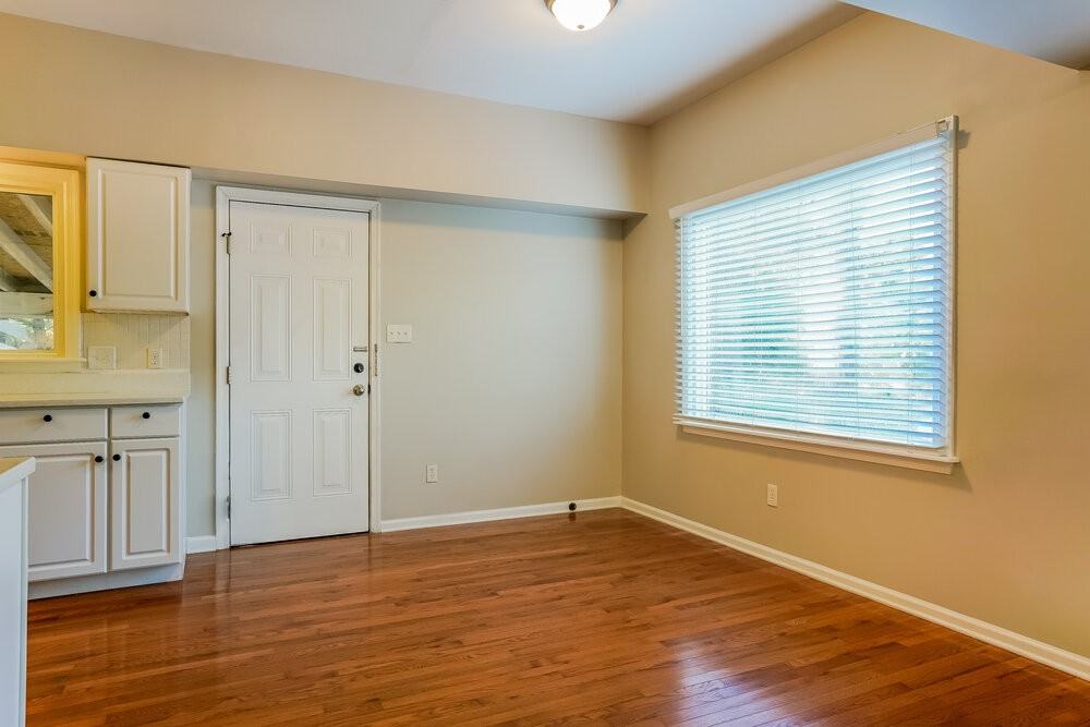 1608 Maybrook Dr - Photo 6 of 17