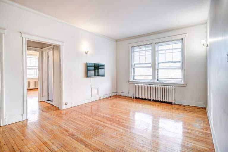 3651 Rue Durocher - Photo 2 of 13