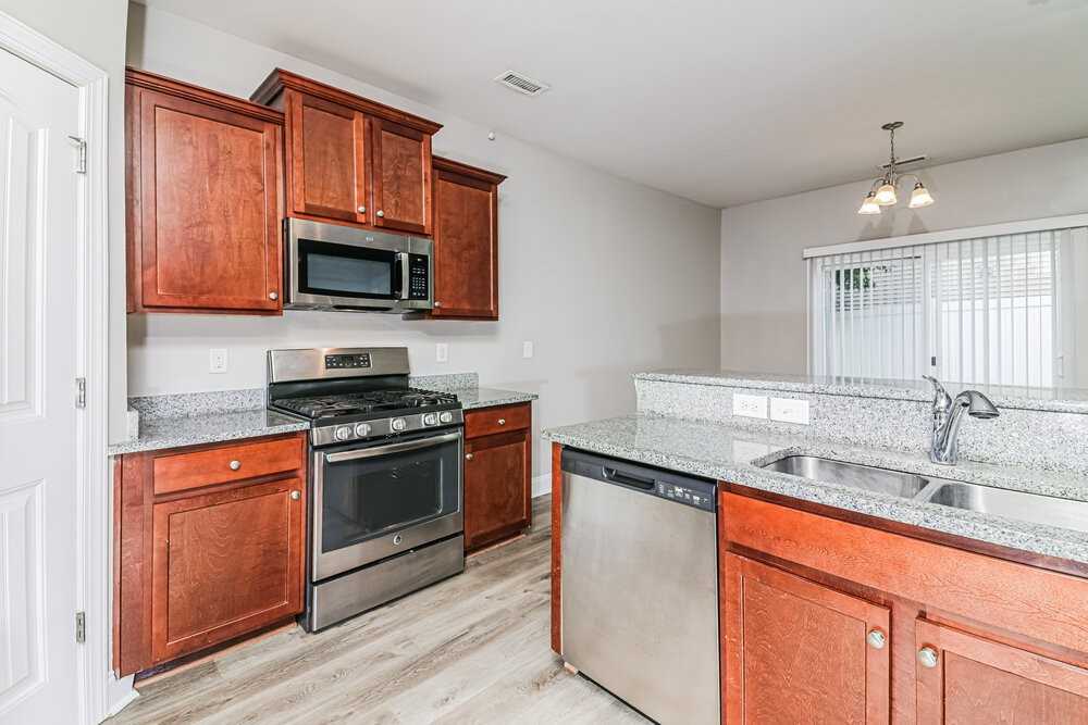 3600 Sunbright Ln - Photo 7 of 17