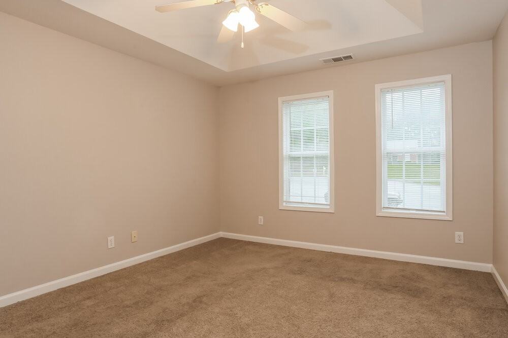 9490 Pebble Creek Ct - Photo 6 of 8