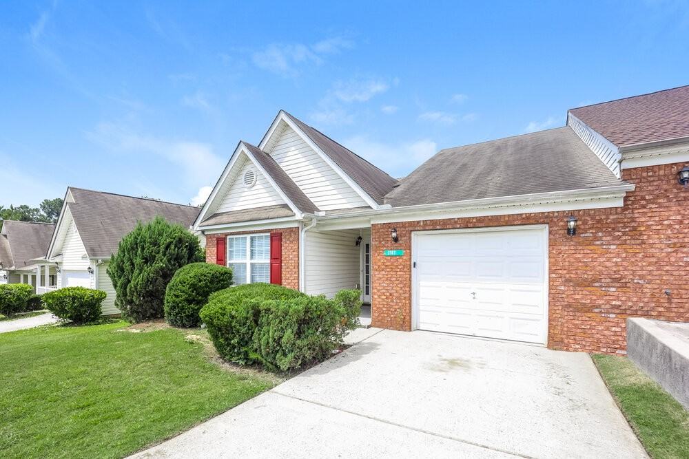 2167 Red Oak Cir - Photo 3 of 16