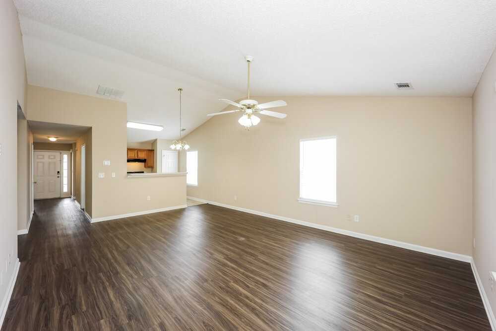 2167 Red Oak Cir - Photo 4 of 16