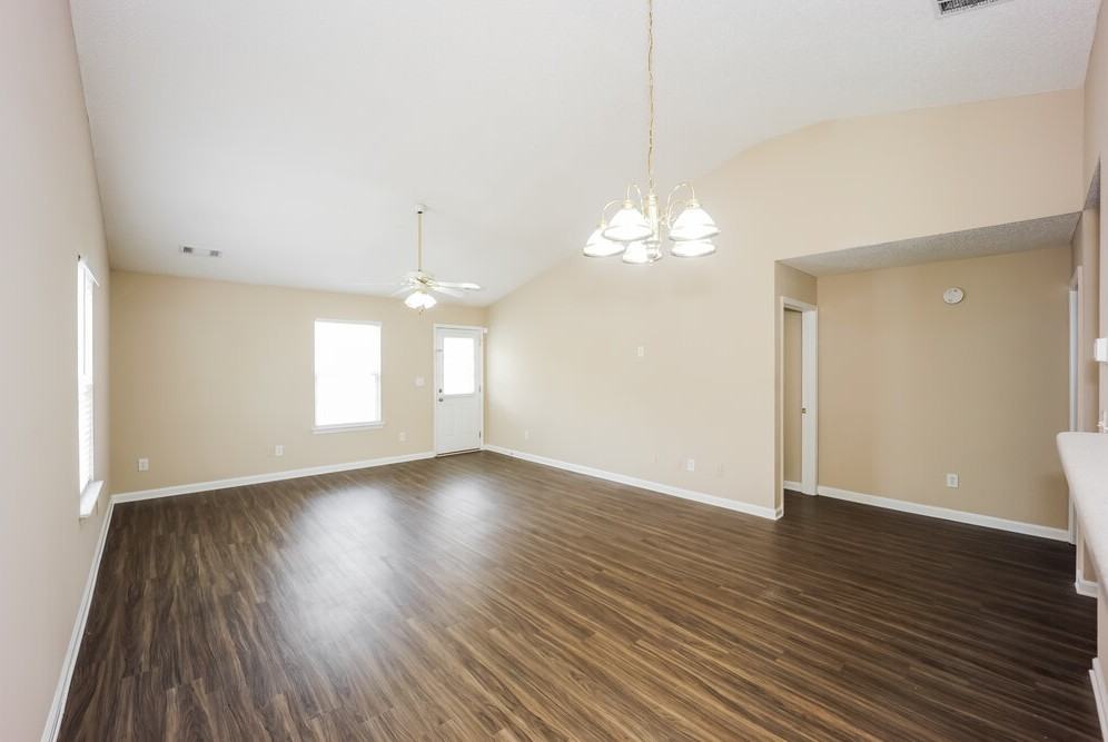 2167 Red Oak Cir - Photo 5 of 16