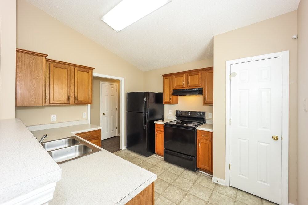 2167 Red Oak Cir - Photo 7 of 16