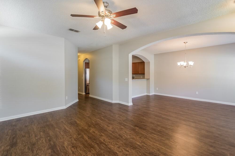 8413 Staplehurst Dr W - Photo 3 of 15