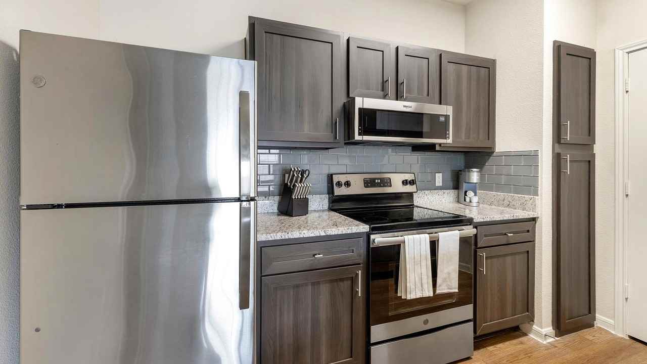 3250 Hudson Crossing - Photo 4 of 31