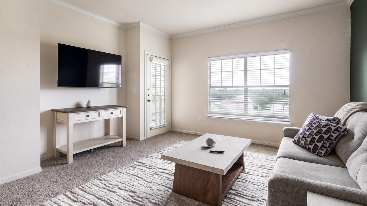 3250 Hudson Crossing - Photo 7 of 31