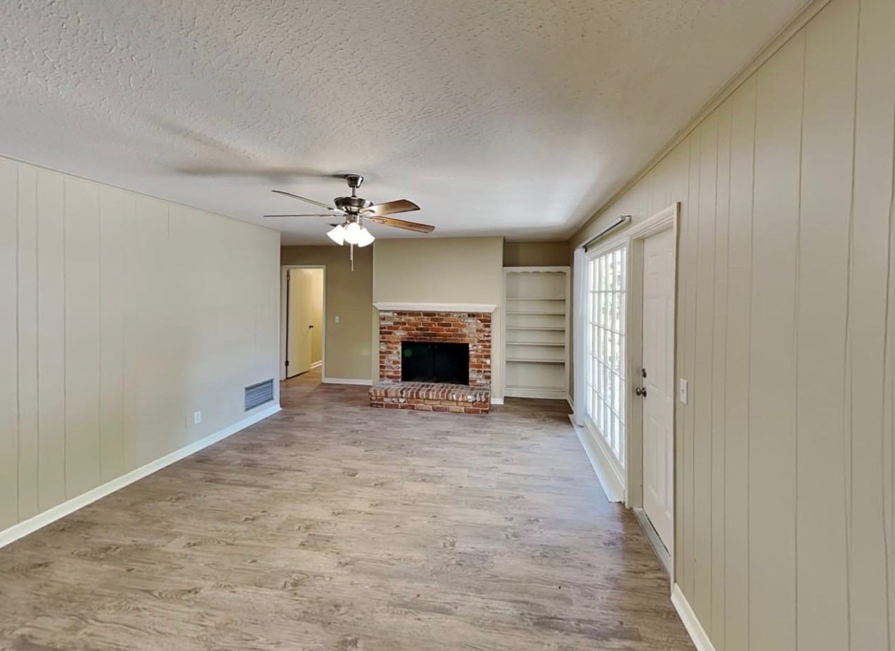 3771 Colony Cove Trail #1A# - Photo 3 of 9