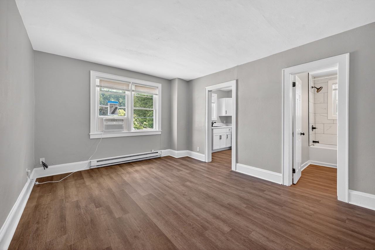 1201 Tallwood St #2 - Photo 6 of 15