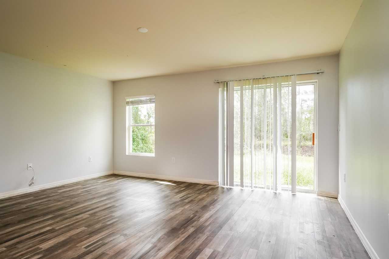 27329 Senator Dr - Photo 3 of 30