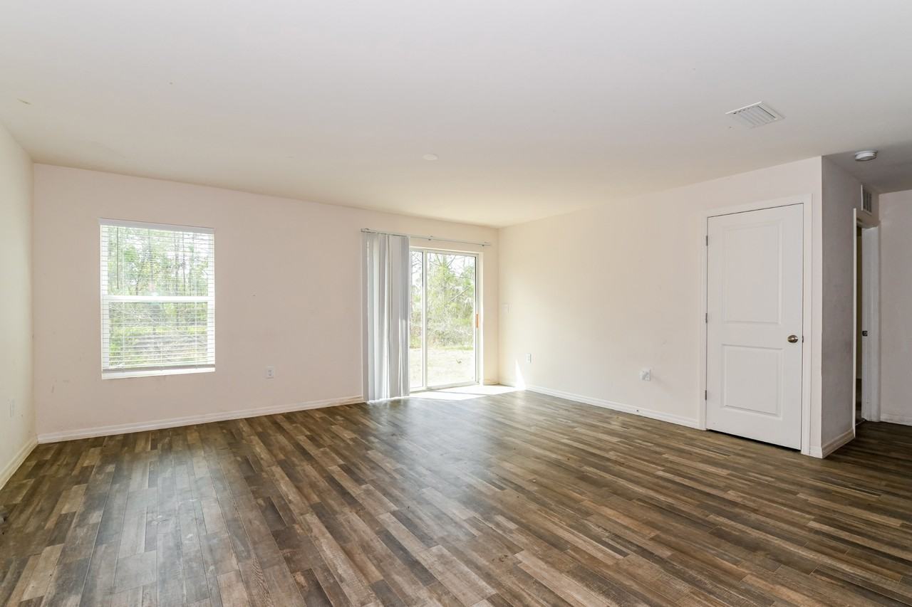 27329 Senator Dr - Photo 7 of 30